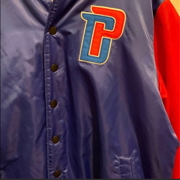 Detroit Pistons Bomber Jacket 🏀🚙 - Picture 4 of 7